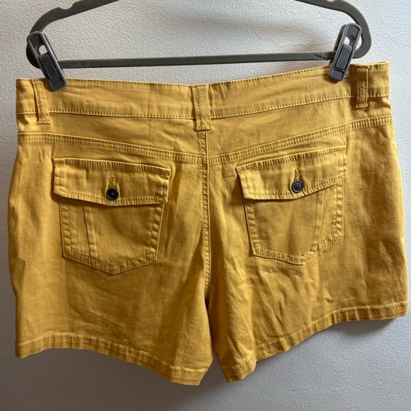 NWOT Supplies Yellow Stretch Shorts 16 - Picture 3 of 3